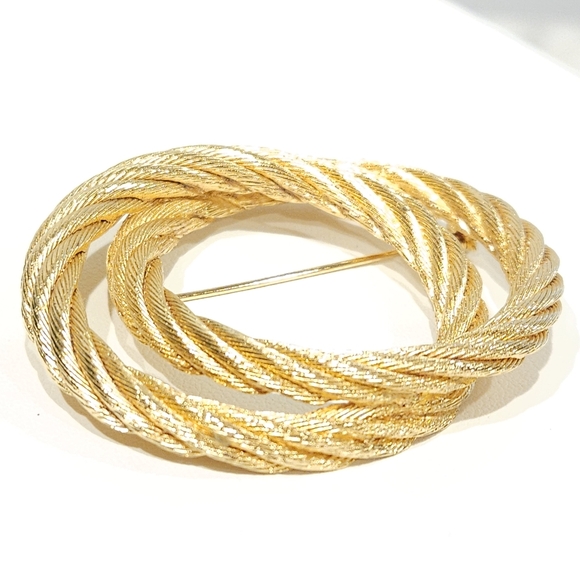 Vintage Dior Gold Tone Rope Double Circle Brooch Pin - Picture 7 of 16